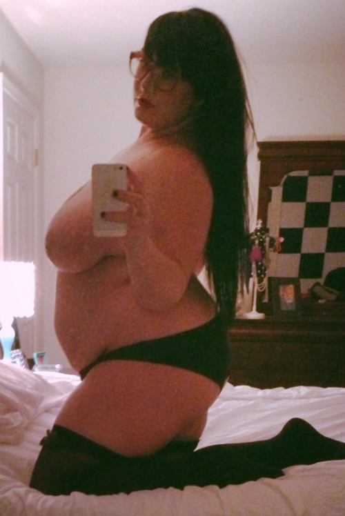 biggiesandpiggies:  Spexy girl!!