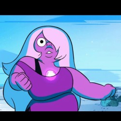 rosymeat:  A screencap redraw of my favorite crystal gem 
