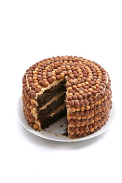 fullcravings:  Reeses Puffs Cake