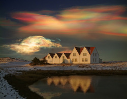 Under an iridescent sky (Nacreous or Mother of Pearl clouds)