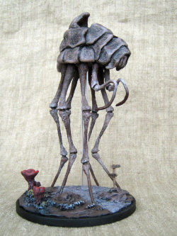 isugi: Miniature giant Morrowind flea:3 A silt strider figurine