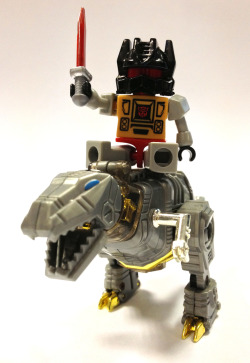 myscatteredtoys:  Some Grimlock on Grimlock action.