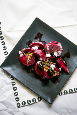 dinnerwasdelicious:  Roasted Beet Salad with Goat CheeseWe love