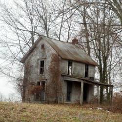 temps-de-fille: A forgotten house in Hardin County. 
