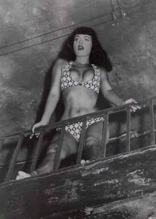 salacious-sci-fi:  Bettie