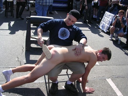 salfordguy50: omgsuperslapper: Nude public spanking at Folsom https://salfordguy50.tumblr.com/  Happy Folsom Street Fair Day! What a great day for your bottom to be reddened in front of everyone.  