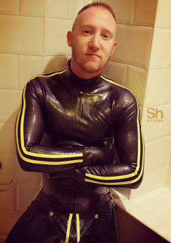 rubbercanuck: depravpig:  slyhands: Photo by Sly Hands.Manchester,