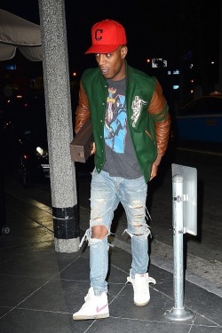 lifestylemystyle:  Street Style 