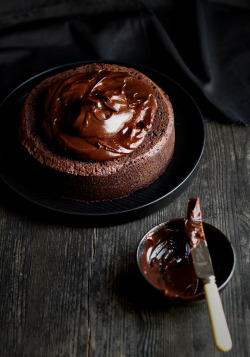 thecakebar:  Chocolate Baileys Mud Cake For Mother’s Day