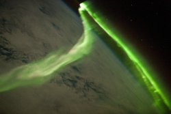 space-pics:  Aurora Australis from International Space Station.http://space-pics.tumblr.com/