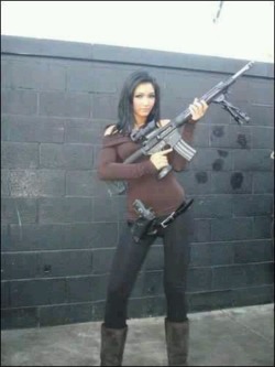 girlandguns:  Girl With Gun  follow me at : http://girlandguns.tumblr.com/