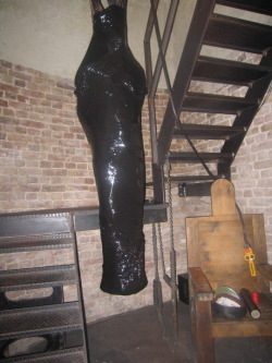 mummytied:  Well he is really a very lucky hanging mummy