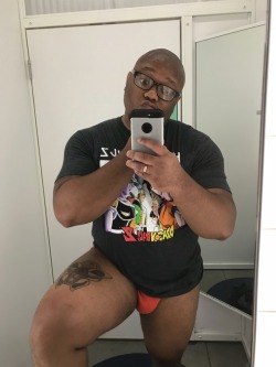 blkbugatti:  donniebearsama:  #donniebearsama  Thick Cutie