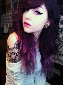 ilove-piercings-and-tattoos:  http://ilove-piercings-and-tattoos.tumblr.com/