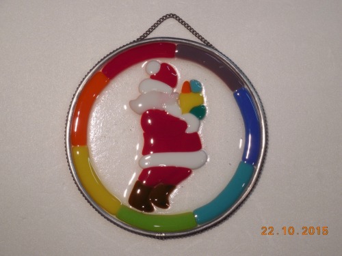 <p>A Christmas page is coming up on GAEL Glass very soon! Some Christmas medallions might be sold in a market! 😊 💐<br/>
<a href="Http://gaelglass.com">Http://gaelglass.com</a> Stained Glass and Fusion-Glass Art!</p>