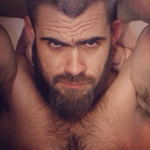 feelmylust:  mtsucub90:  blowad2001:  Yes, yes, yes, ad infinitum - *drool* ðŸ˜›  Yeeaahhhhhâ€¦  Beard is a NEED. I cannot even explain.. it just has to exist 