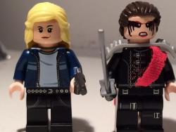 clexa-fanart:  LEGO Clexa by DameSavage77 Support the artist