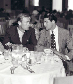 tutoyerlesanges:  wehadfacesthen: Randolph Scott and Cary Grant,