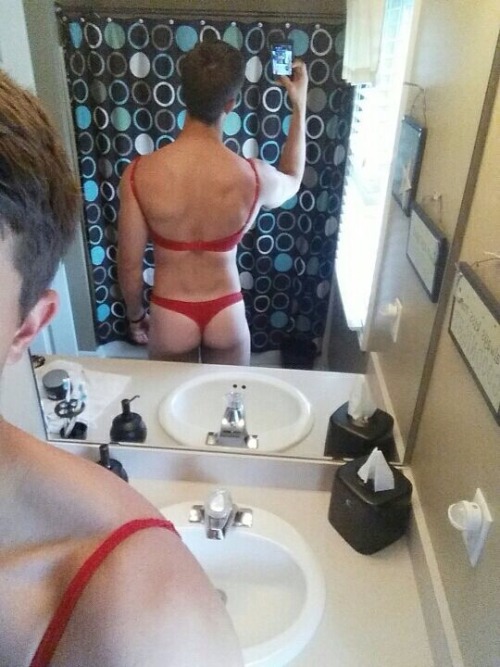 dgordie1:  sissyannaaustinp:  #front&backpanty  I have the same set!