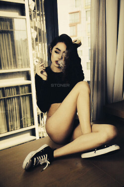 bethatprettymfucka:  $ StonerGirls $ on We Heart It.