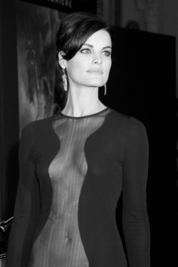 ilgiocodellaseduzione:   Jaimie Alexander