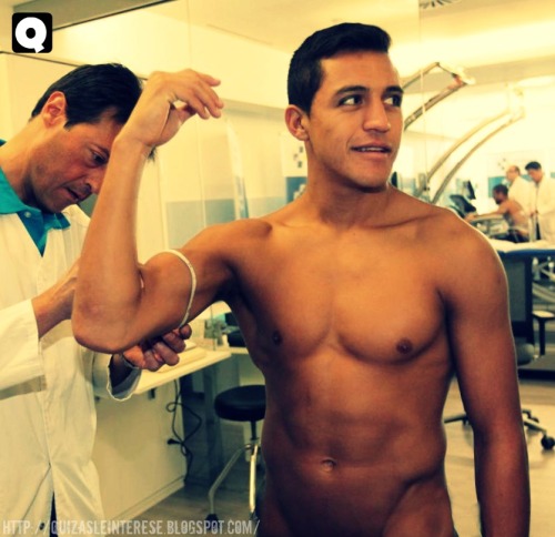 larry-capija:  freeballplayla:  Alexis Sanchez  :$