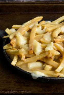 nom-food:  Poutine gravy