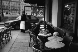 kateoplis: Peter Turnley, French Kiss – A Love Letter to Paris