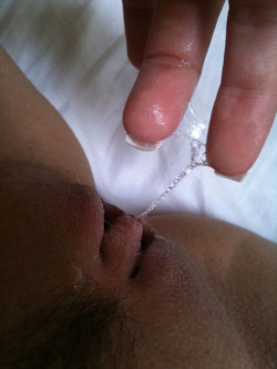 love-juices:  oh damn, that looks so yummy.. would love to lick