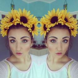 Made myself this #headpiece in my favourite flowers :3   #flowercrown