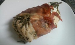 sydneytherobowitch:  I made some goat cheese stuffed rosemary