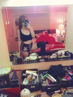 iwishiwasyour-favouritegirl:  these thigh-highs cut off the blood