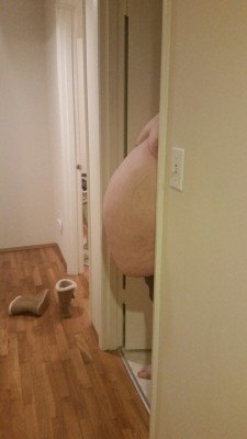 Chubby etiquette: Allow your belly to announce your entrance into a room.