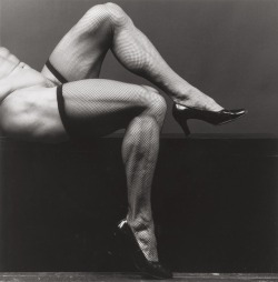 dimshapes:  Robert Mapplethorpe, “Roger in Fishnets”,  1983