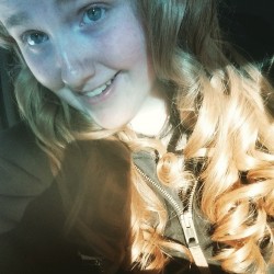 Me with curled hair.. don’t get used to it, it takes wayy