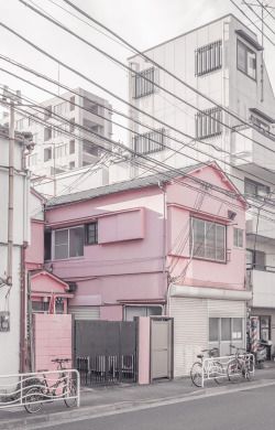 janvranovsky: Pink residence in Morishita, Tokyo | © Jan Vranovský,