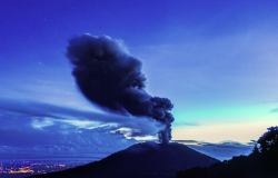 realidad-retorcida:   EL volcán de Turrialba en Cartago, Costa