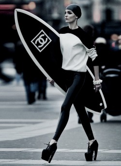 pradaphne:  Zuzanna Bijoch photographed by Hans Feurer for Antidote