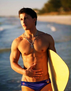 amanthing:  Visit amanthing Hunk Edition BlogWith 9 Different