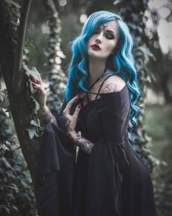 gothicandamazing:  Model: BLUE ASTRIDPhoto: GoldfinchOutfit: