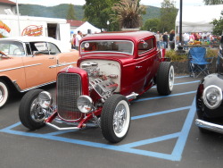 musclecardreaming:  32 Ford with Chrysler Firepower 