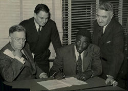 BACK IN THE DAY |4/15/47| Jackie Robinson becomes the first African-American