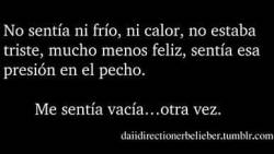 black-and-suicide-mind:  No sentía nada,estaba vacía ,sin ganas