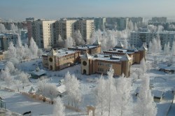 fuckyeahplattenbau:  Elementary School in the form of castle.Udumlya,