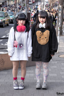 tokyo-fashion:  Omu (16) and Risa (17) wearing oversized sweatshirts