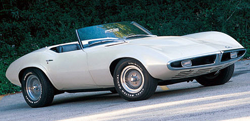 carsthatnevermadeit:  Pontiac Banshee 1964, created when John DeLorean was head of the Pontiac division, the Banshee was designed to compete with the newly launched Ford Mustang. Presented as both a closed coupe and a convertible, though the XP-833 Banshe