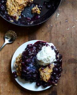 neekaisweird:  Skillet Blueberry Cobbler with a Cheddar Crust