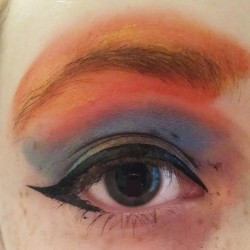 illuminhotty:  eye makeup based on famous paintings 