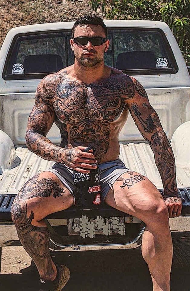 bialphamalemotivation:Follow me on Twitter to see the uncensored