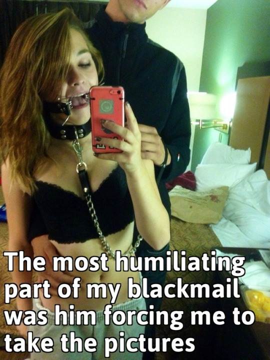emma-4-you:I wish someone would blackmail me………